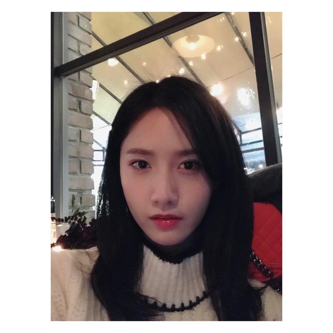 yoongstagrm's tweet photo. [INSTAGRAM] yoona__lim: 피곤한 셀카 👻
#귀차니즘티남?ㅋㅋㅋㅋㅋㅋ
#융스타그램 https://t.co/4gkrRgSV5P #yoongstagram https://t.co/SQyNeH4uhK