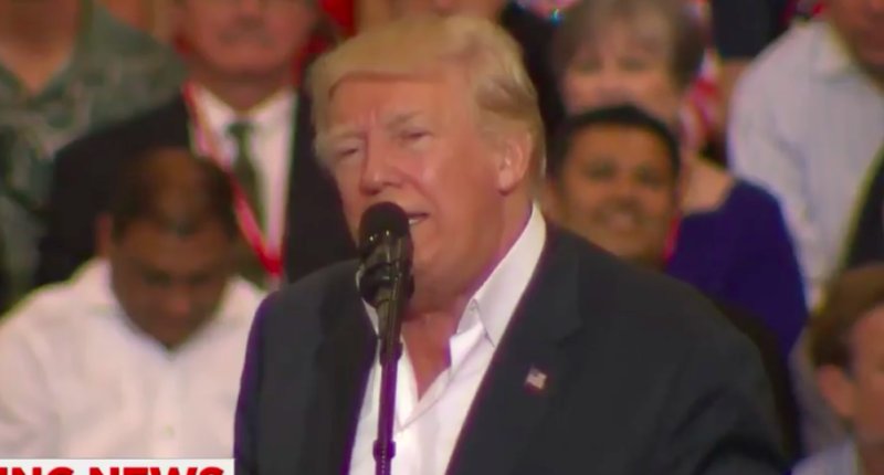 candacekaru's tweet image. It's not just the #swedenincident. Issue a #humidityalert The pompadour fell totally flat and the eyebrows were more unruly than ever. SAD!