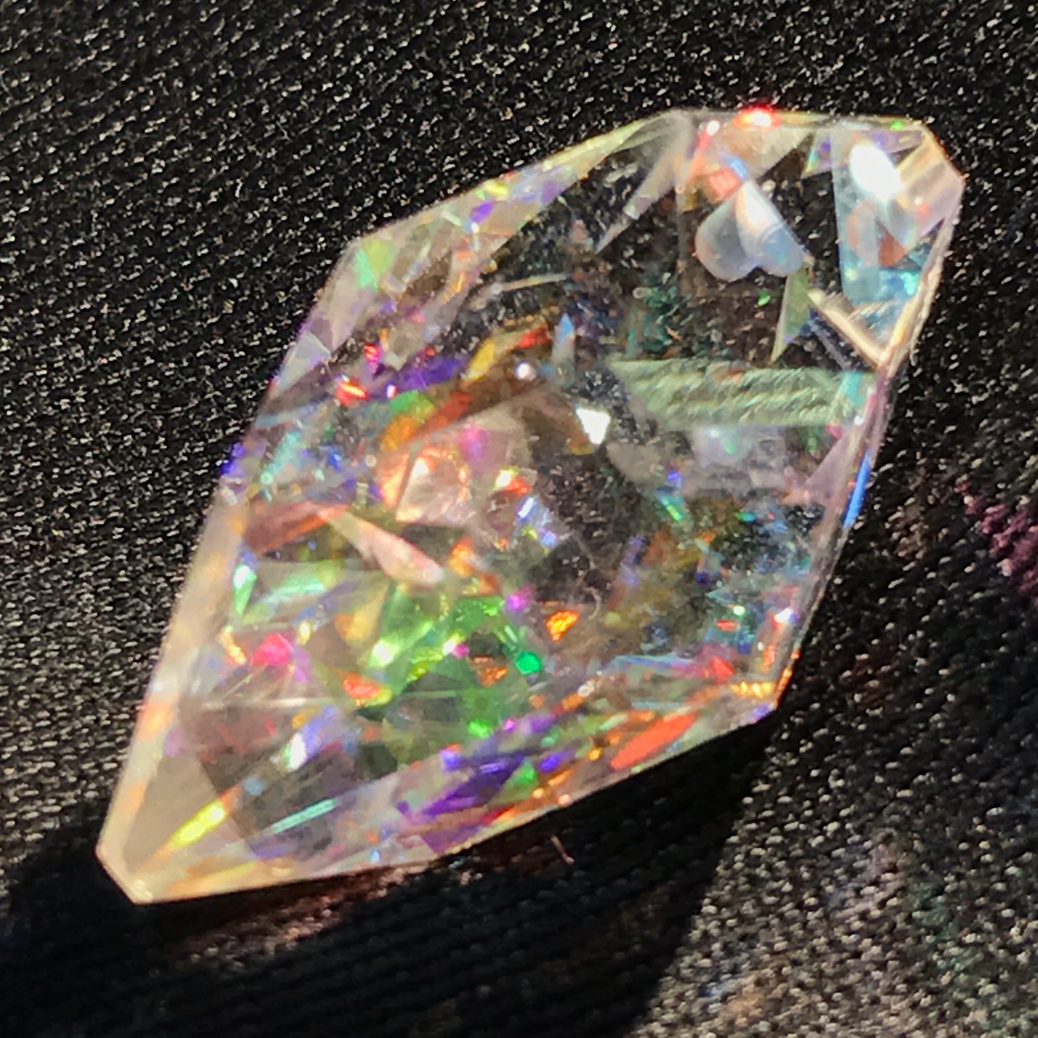 モナジー工房 「虹の結晶」積層ガラス研磨アクセサリー専門制作 on モナジー工房 「虹の結晶」積層ガラス研磨アクセサリー専門制作 on
