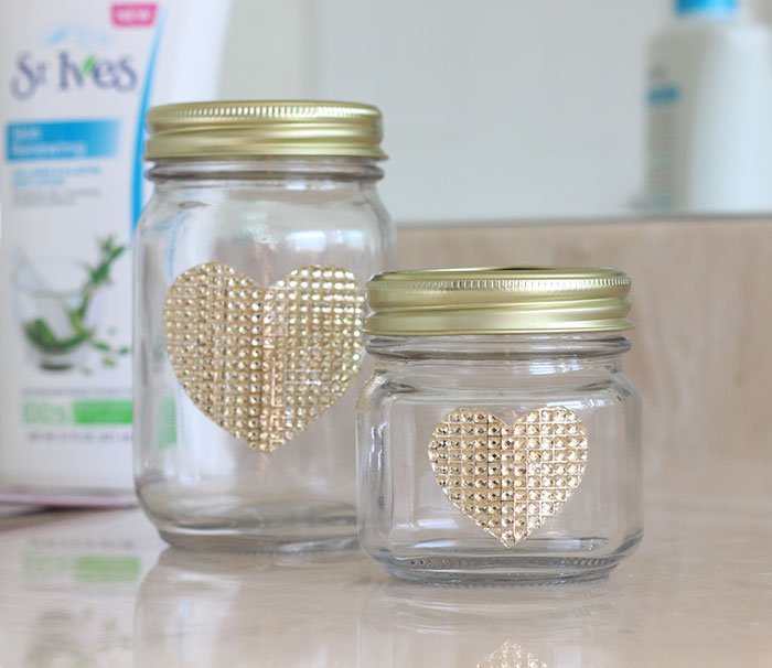 dawnchats's tweet photo. Make DIY Makeup Organizers to freshen things up + get personalized winter skin care ideas! 😊#ad https://t.co/dxGjyZQl76 #CVSBeautyBeginsHere https://t.co/05o0RoDRjX