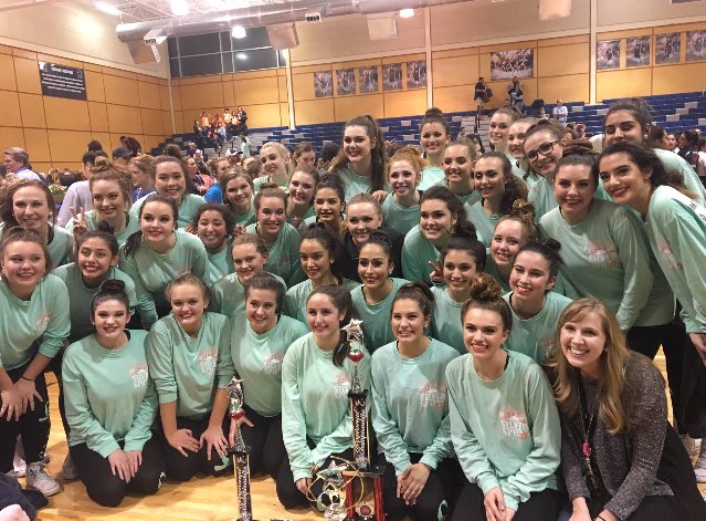 KendylSchumann's tweet photo. 2nd place overall!!!! so proud of my team💙💥🎉 @SV_SilverSpurs https://t.co/eMJH3QWo3e