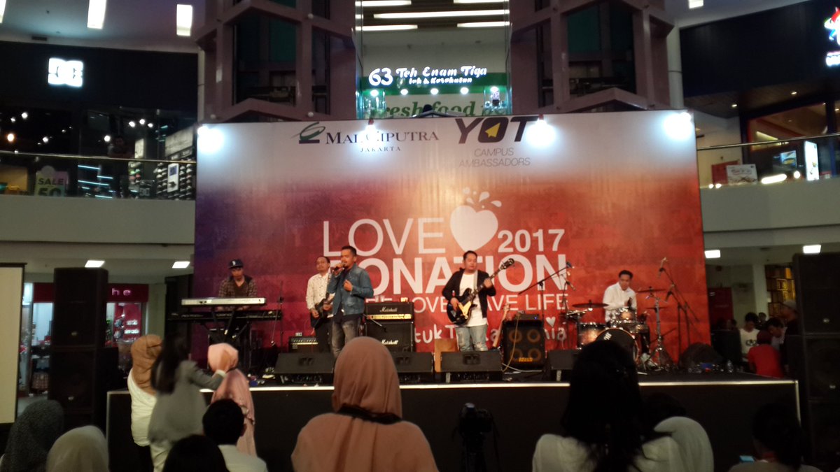 Performance yang paling ditunggu-tunggu nih dari <a href="/SVSoulvibe/">SOULVIBE</a> di #LoveDonation2017