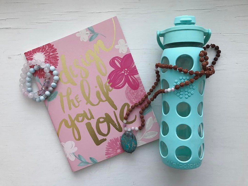 juliasuppa's tweet image. Sunday mantra. #sunday #tinydevotions #intention #crystals #momlife #love #sunshine #lifef… ift.tt/2lyQPJN