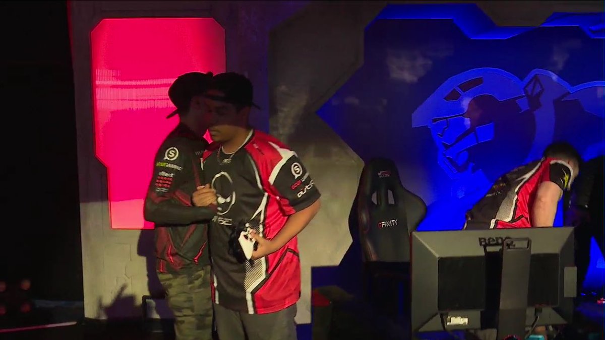 HALO: That was close! 3-2 win against <a href="/team_infused/">Team Infused</a> 💪 GGs! 

twitch.tv/halo