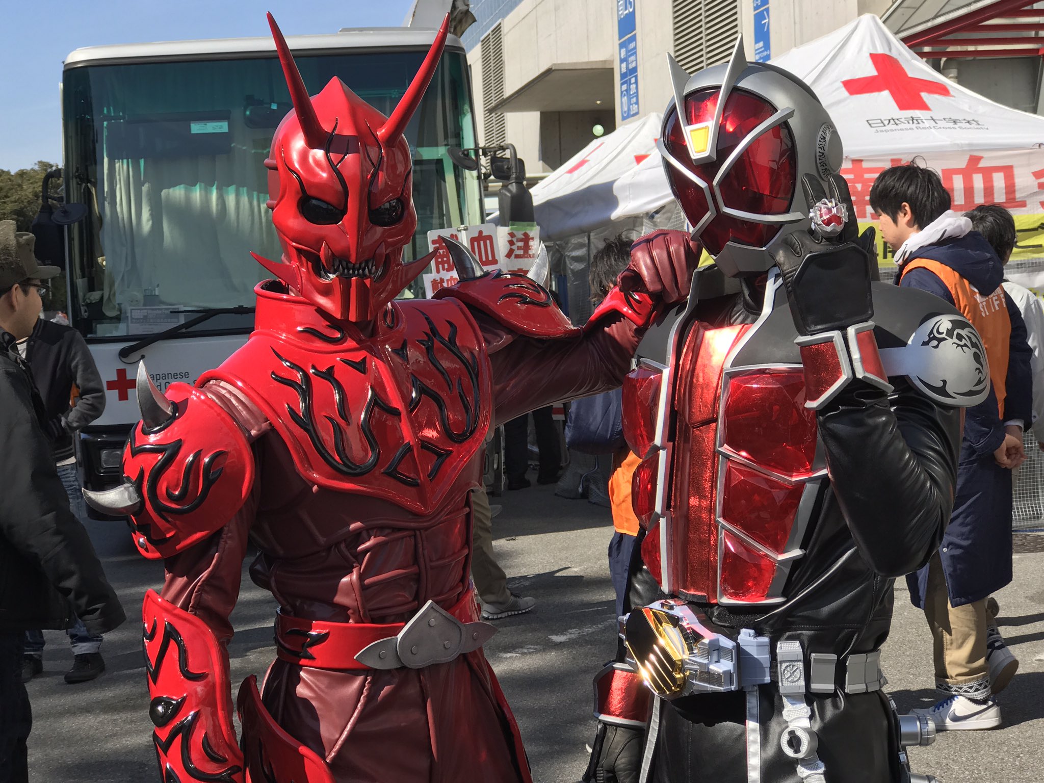 お面　モモタロス　コスチューム ☆全身タイツ 仮面ライダー電王 モモタロス スーパー戦隊