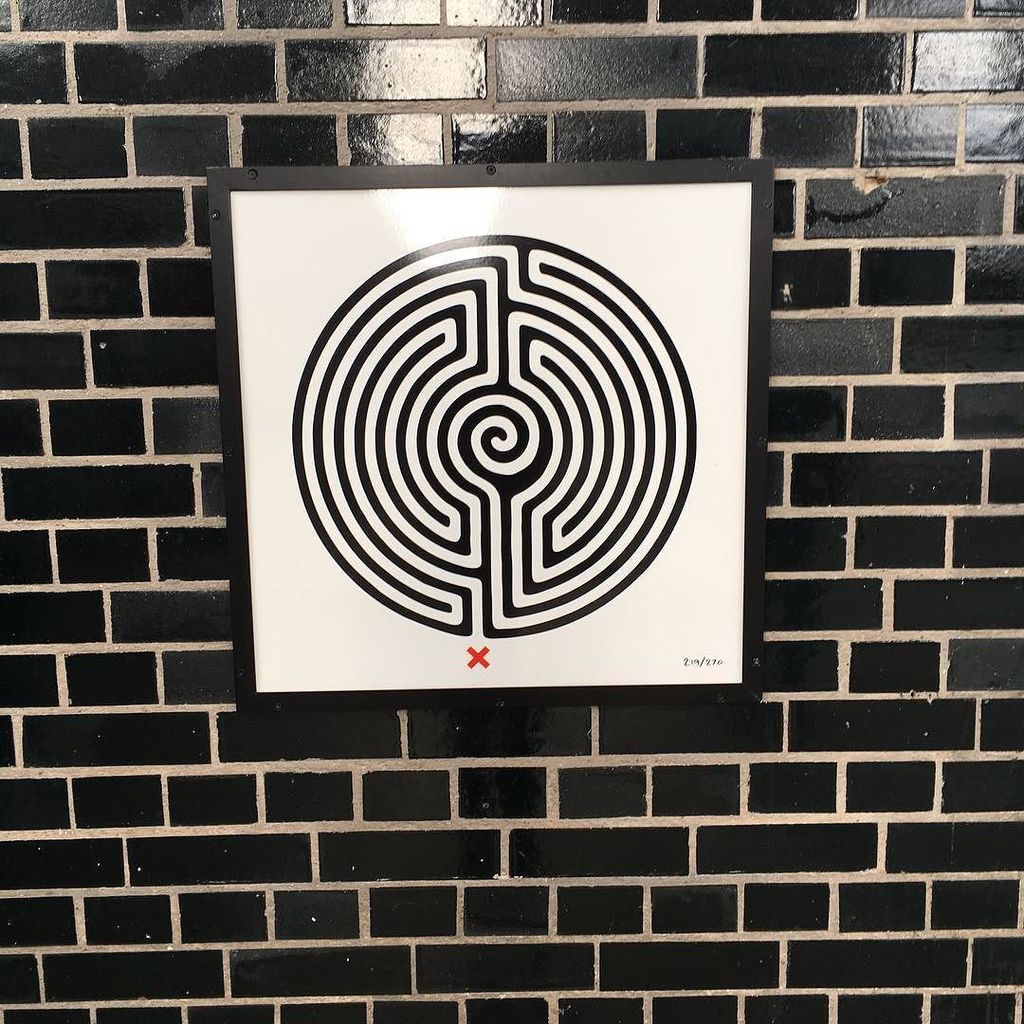 stripeinteriors's tweet photo. #219 labyrinth #tube #wallinger just 268 to go as this is the second one spotted today! https://t.co/hXZecGGzcl https://t.co/INFxz1xdTC