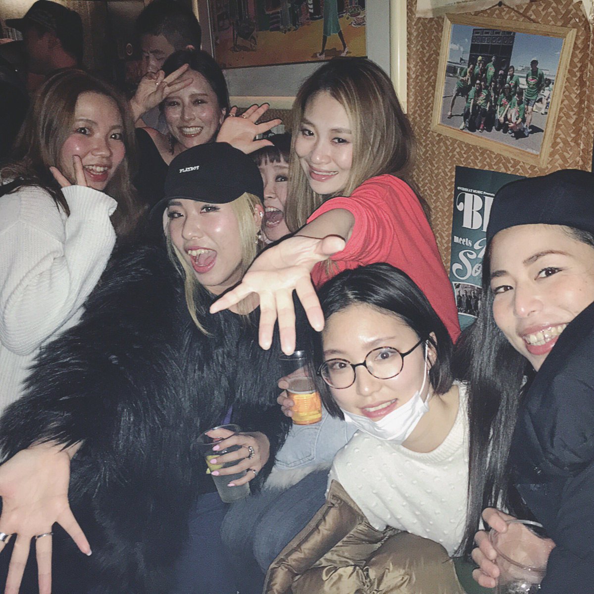 cham_slim_'s tweet photo. 未成年だったあの頃遊んでたみんなと久々の再会出来ただけで超嬉しい楽しい‼️
みんな元気で良かったーー😆
ダウンタウンスタイル100回目おめでとうございます🎉
#downtownstyle #barislanders
#超同窓会
#埋もれる永さん https://t.co/FroLdIgsxy