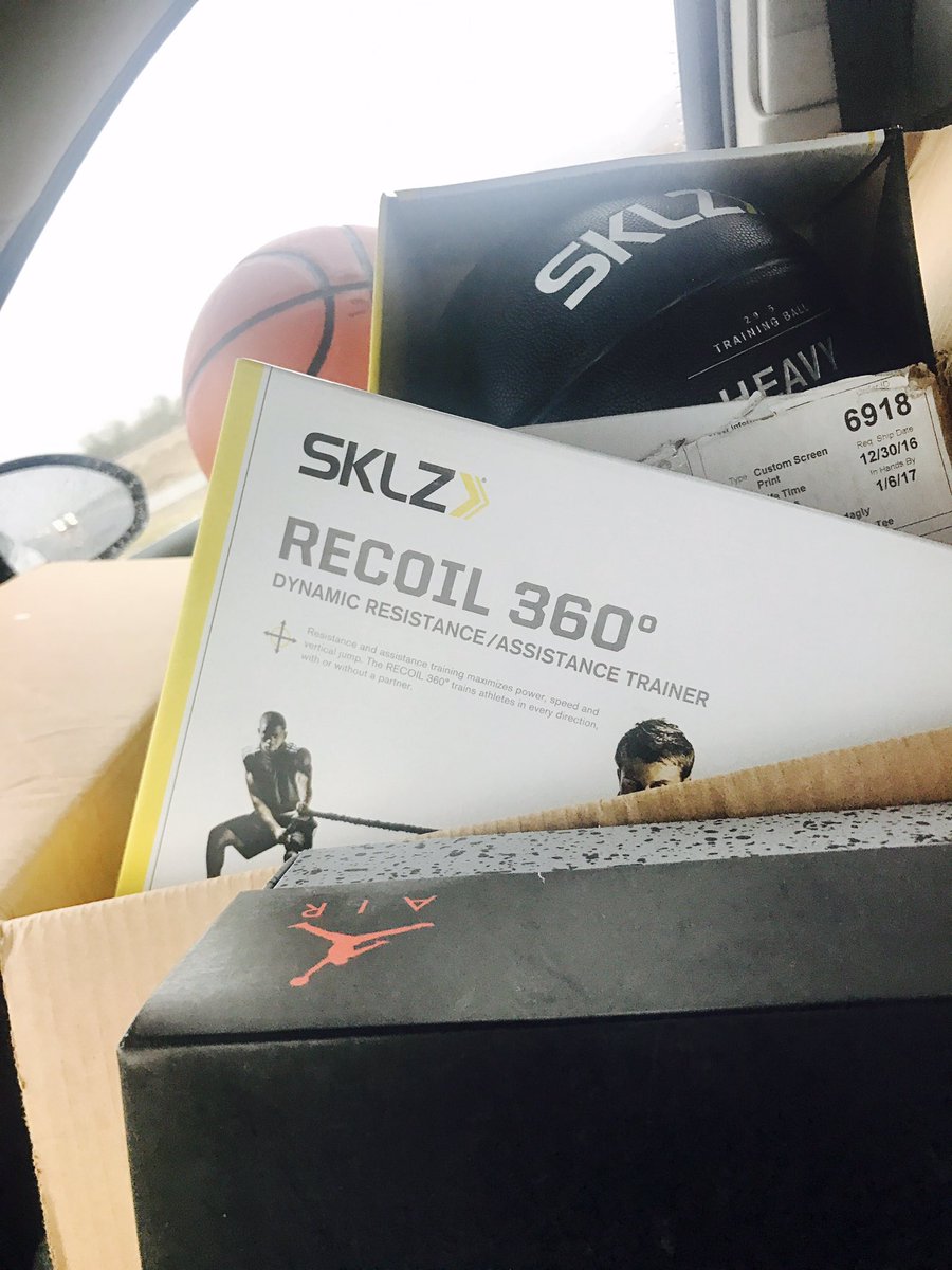 uh_crooms's tweet photo. New equipment for these sessions π. Gotta love that #dickssportinggoodsponsorship #promotionatWork #fulltimeUHTrainer πππππΎ new 5day program https://t.co/PnkQwMLzwi