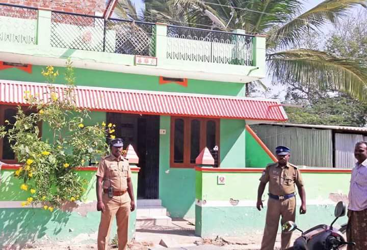 Vijay_jvy's tweet photo. #VidyasagarRao #TNneedsReElection #AIADMK #EdappadiPalaniswami 's #AIADMKMLAs seek police protection to return home n save from #TNPeople https://t.co/SbKu2hVWOe