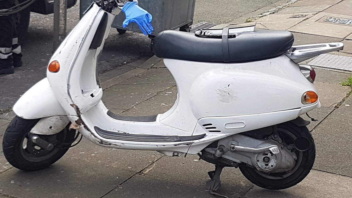 MPSPitshanger's tweet photo. 2 stolen Mopeds recovered in 2 days. SNT officers always on the look out. If you see an abandoned moped or 1 without plates please report it https://t.co/f9UPpHL9PF