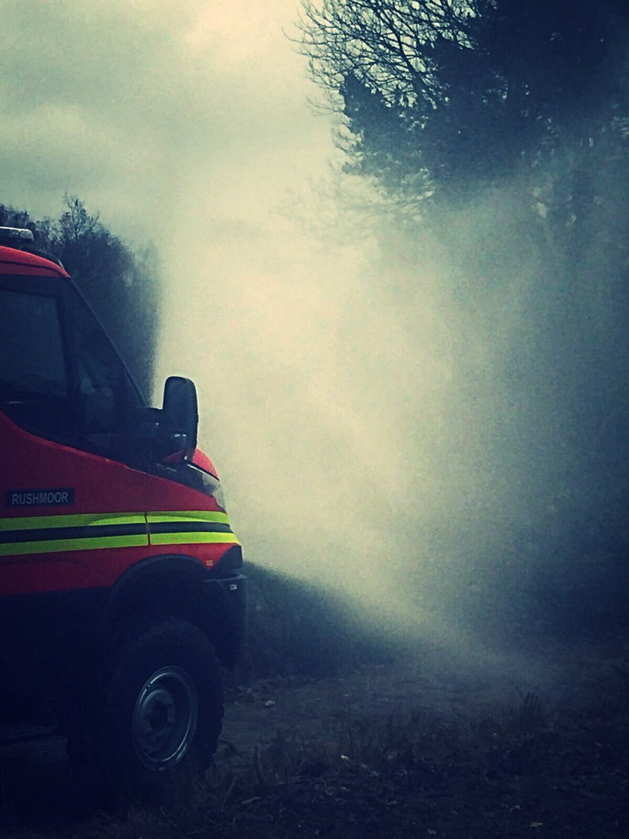 Rushmoor02's tweet photo. M4 was used to damp a small area down on Caesars Camp #Aldershot after we relocated the vehicles @hfrs_control #GreatBitOfKit #OpsEffective https://t.co/f4mV65Emjl