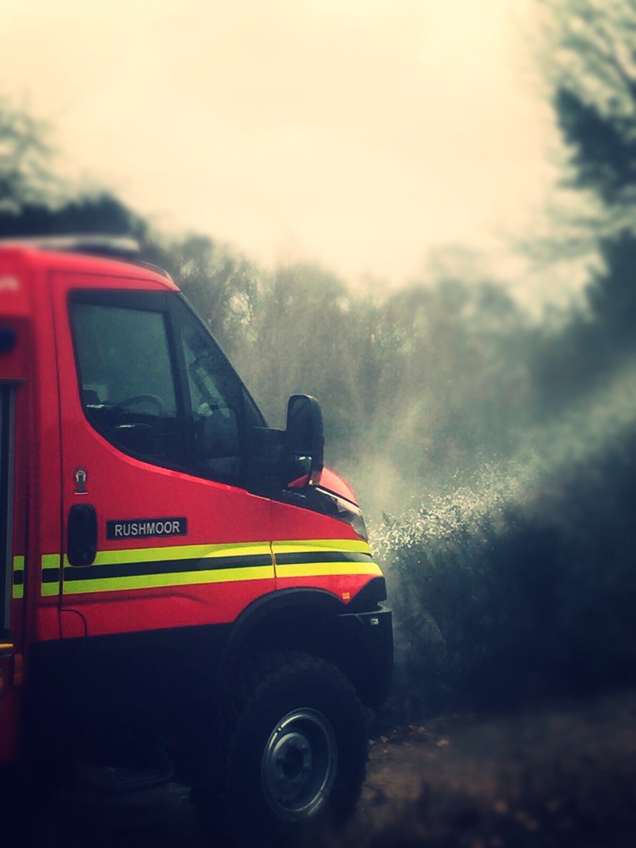 Rushmoor02's tweet photo. M4 was used to damp a small area down on Caesars Camp #Aldershot after we relocated the vehicles @hfrs_control #GreatBitOfKit #OpsEffective https://t.co/f4mV65Emjl