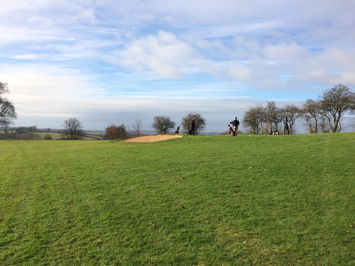 Breadsallgreens's tweet photo. Sun is shining, Golfers smiling! #Sundaygolf @MarriottGolfUK  @BreadsallP https://t.co/WfbldyqMtE