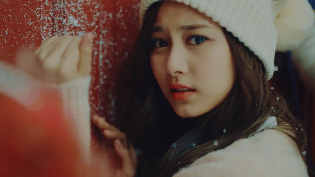 Tzuyu Thailandさんのツイート Cap Knock Knock Mv เด กน อยของพวกเราเร มโตเป นสาว Tzuyu Twice 쯔위 트와이스