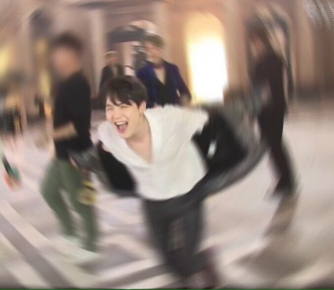 excusumin's tweet photo. #NotToday #bts

После просмотра клип��: https://t.co/YR15RY8q56