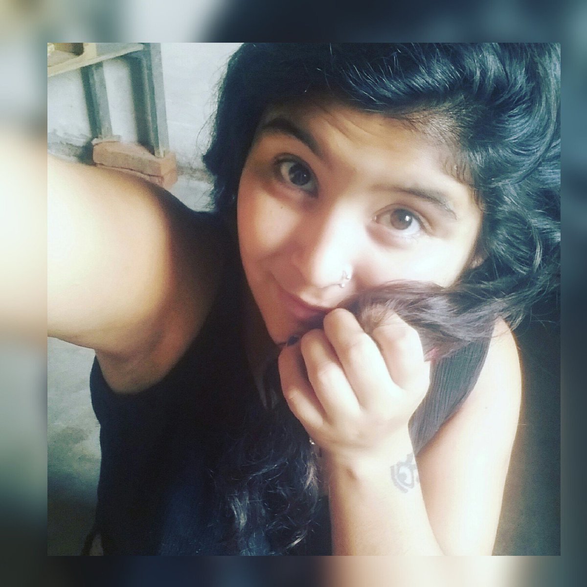 cheechiis29's tweet photo. Salgo en la noche en busca de party!! 😍😅 https://t.co/sp6CLv3Yv6