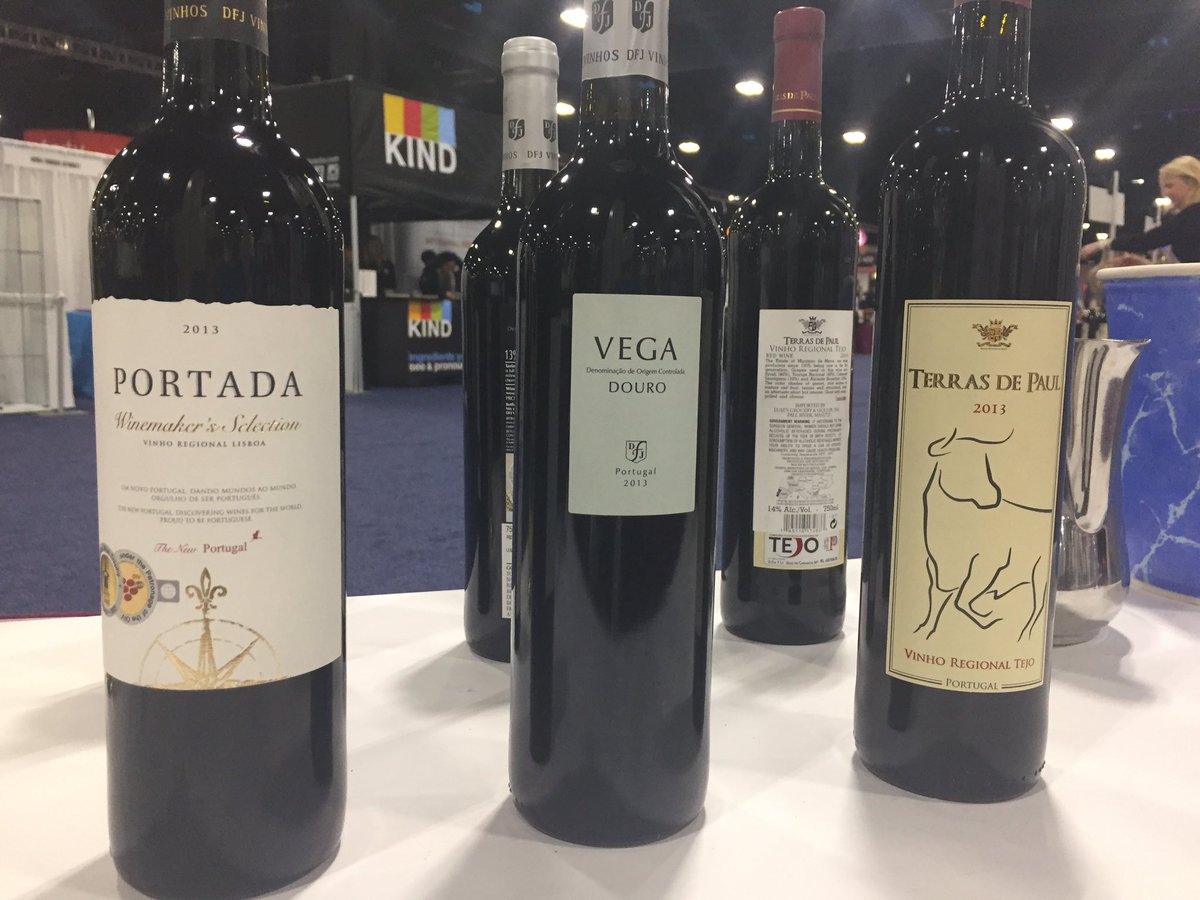 LGLImports's tweet photo. We're ready for day 2!!  Some quick photos from yesterday @BostonWineExpo #bwe17 @LDodie https://t.co/Bx54u7zls1