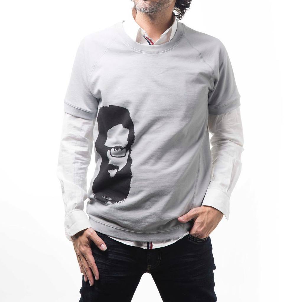 LesSaggs's tweet photo. Sudadera de manga corta. Perfecta combinada con una camisa debajo. #tshirtsformenandwomen #serielimitada #camisetas… https://t.co/J5T3vFEfQV