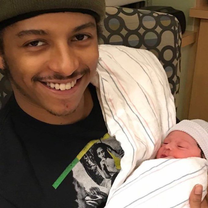 View image on Twitter