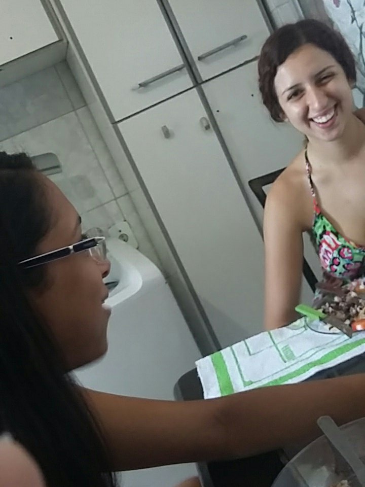 KakaGirls2's tweet photo. Comendo horrores !! @ruivacarioca9 @Jessie_nica https://t.co/QH2mfsKuZA