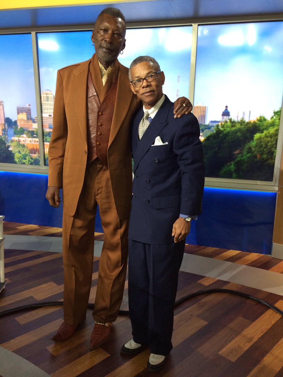 MsNewzie's tweet image. We're talking about entrepreneurship today on #Awareness. What it takes to get started &amp;amp; how to keep moving forward. Right now on @wis10.