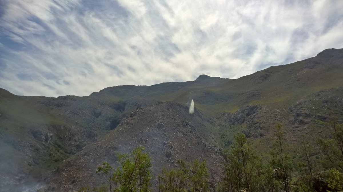 OverbergFPA's tweet photo. VdStelPassFire/Houwhoek #wildfire 19/2/17 17.00 IC #update on #goFPA FB Status: Contained Photos: #MarkJohns CapeNature, #Landuser https://t.co/68S3ZKMoie