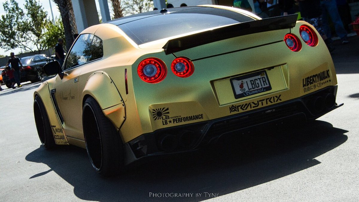 atAlyssabeth's tweet photo. The illest GTR in all of SoFlo...

#PlatinumForged #Slammered #LibertyWalk @SlammeredInc @PLATINUMFORGED #Gold #supercarsaturdaysflorida https://t.co/X5AYCREeNo