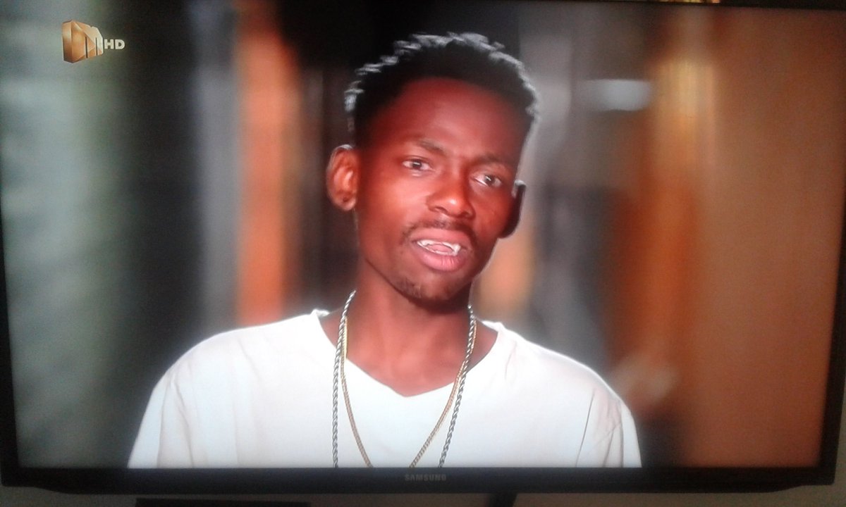 ofen_za's tweet photo. #DateMyFamily haaaaai https://t.co/c9P5HMQcj6