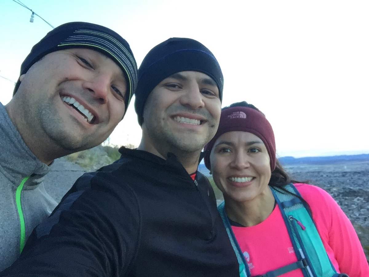 FORtheValley_DM's tweet photo. No easy route for these 🐺s! My man in the red beanie sets the tone for all of us. 🐺pack travels together.#sundayrunday#8miles @SofiaElise20 https://t.co/SUC6dcZuWF