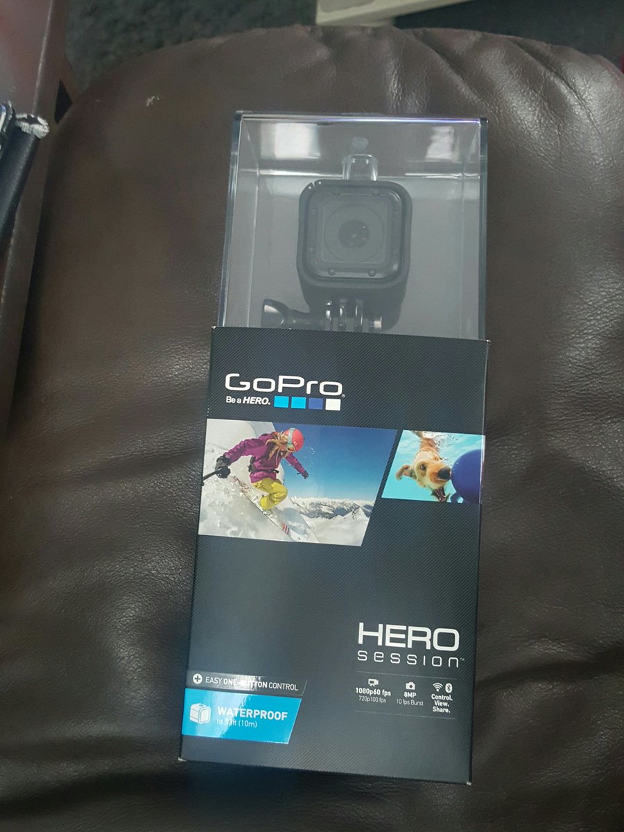 Kris10edmonds's tweet image. Anyone lookin to buy a go pro?? #forcheap