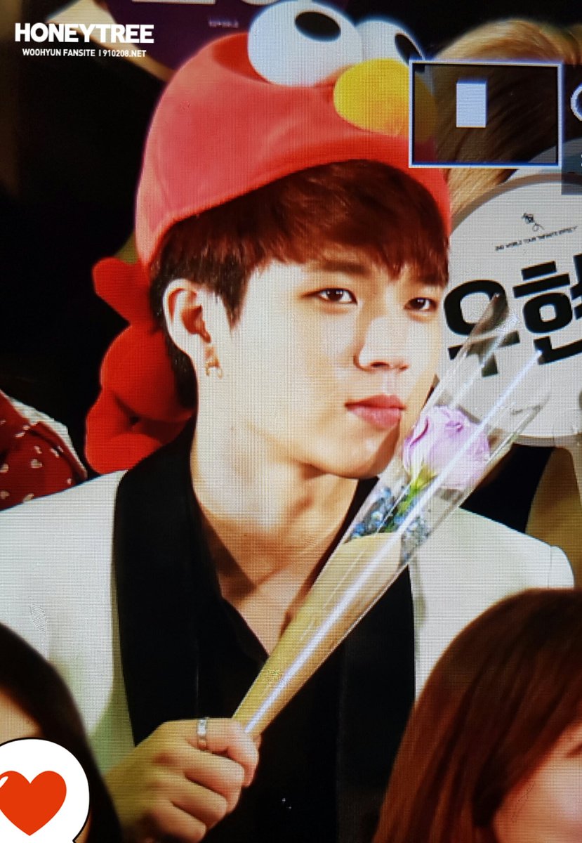 wh_honeytree's tweet photo. 170219 INFINITE FAN MEETING TOUR TAIPEI  #우현 🐝 ㅋㅋㅋㅋㅋ엘모 너무 잘어울리넹👍👍👍👍👍👍 https://t.co/qs1OkjIv8i