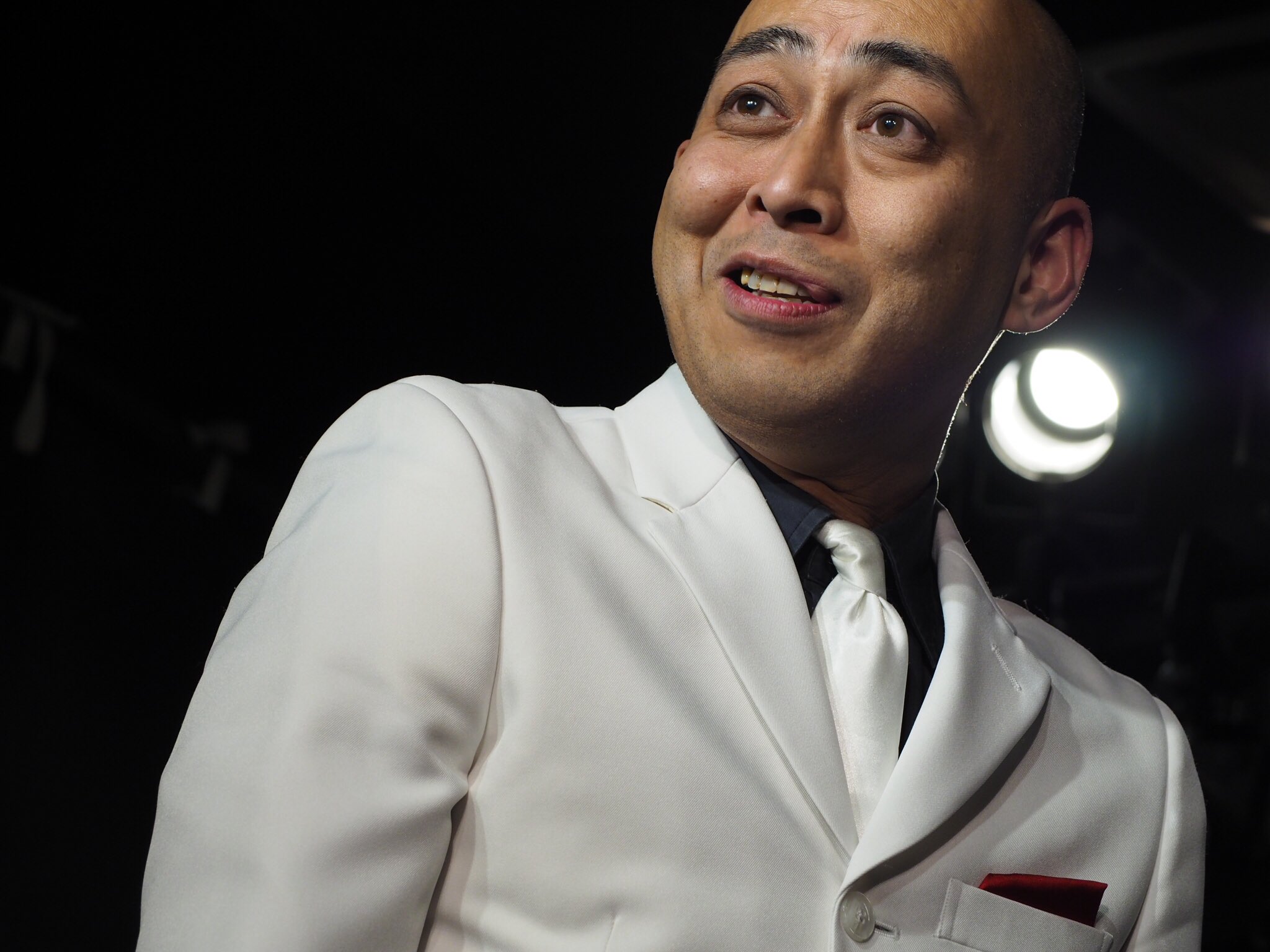 錦鯉の長谷川の結婚歴や子供の名前は ホスト時代のエピソードや奥歯が8本ない衝撃の事実www しきの部屋