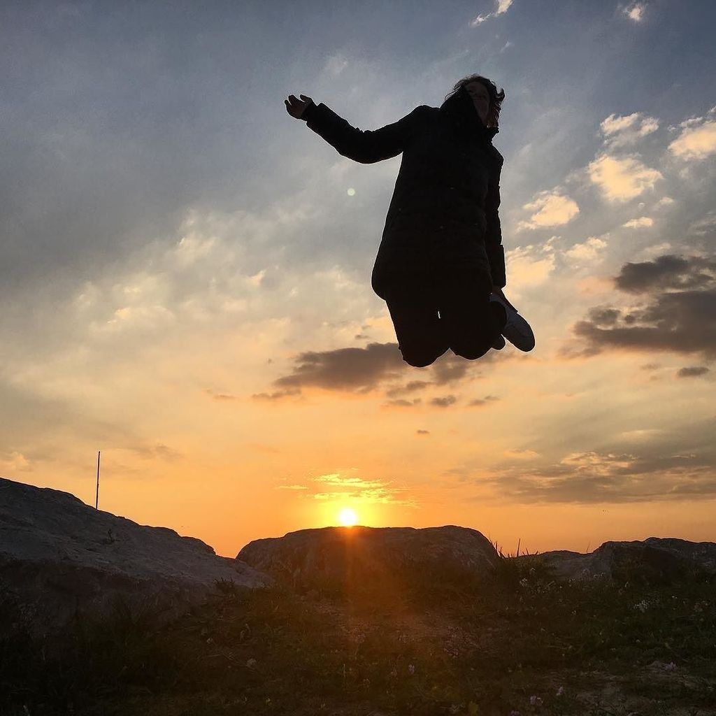 xpineda's tweet photo. When you think the weekend is over, you should jump to the next one! Like @bemsche https://t.co/1lCUmPzJJK https://t.co/ReS6rS825V