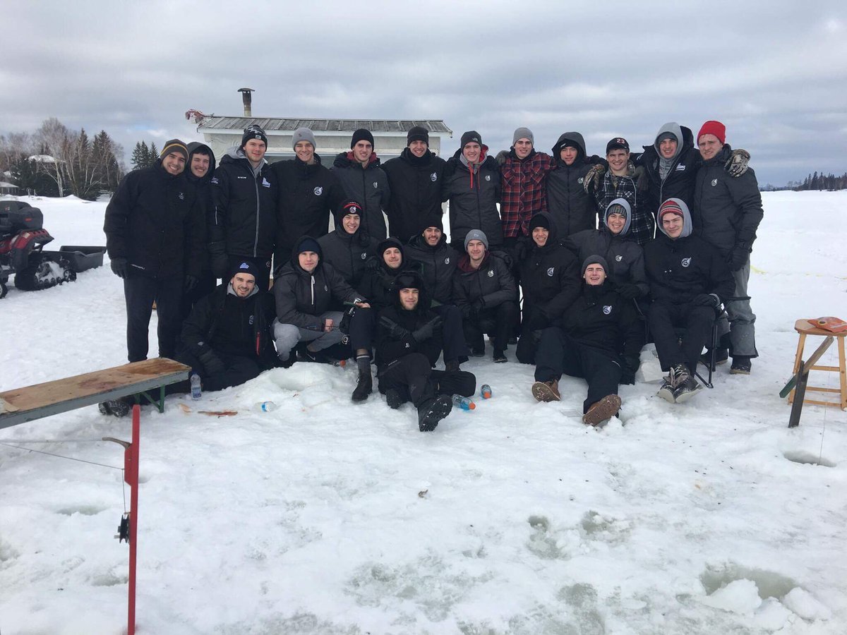 oliviertrembla1's tweet photo. Great day off with the boys #fishing https://t.co/j5Vl9UdXGA