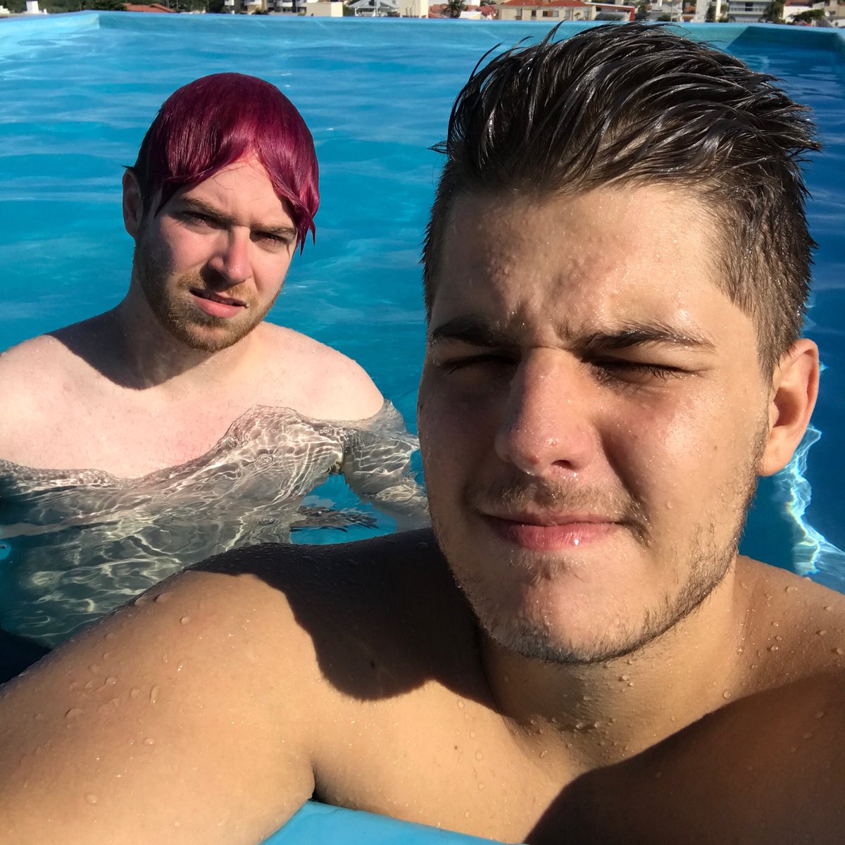 WPazeto's tweet photo. Minha cara depois que o @LubaTV peidou........ 
O KCA É NOSSO

#KCAPersonalidadeBR #LubaTV https://t.co/RnL5r3bcD7