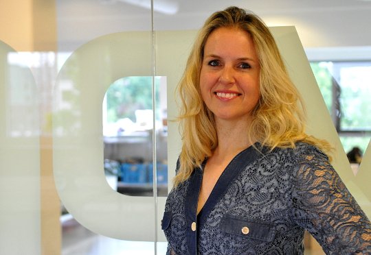 [Interview] #DollyVanDenAkker: Consumenten zoeken relevantie in content - <a href="/DollyvdAkker/">Dolly van den Akker</a> <a href="/MPGtoday/">MPGtoday</a> <a href="/piethgoossens/">Piet Hein Goossens</a> - shar.es/19Kkp7