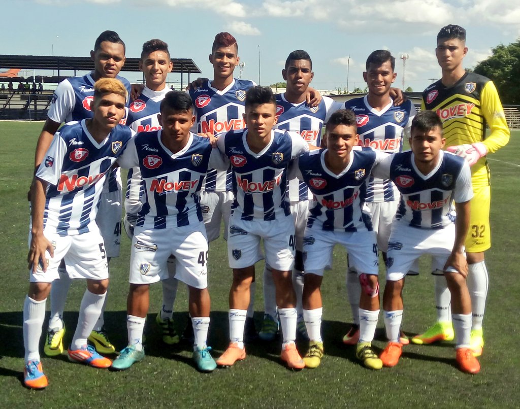 SDAVeraguense's tweet photo. ¡FINAL! #LPFReserva #ATVvsATN Victoria para nuestra reserva 1-0 sobre la de Atlético Nacional. https://t.co/JuL3fTOoXC