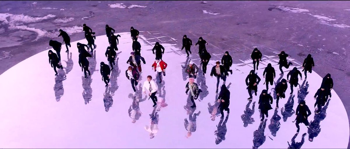 parkjiminslips's tweet photo. this was such an epic scene it deserves an award I stg https://t.co/7a2zZdWzNA