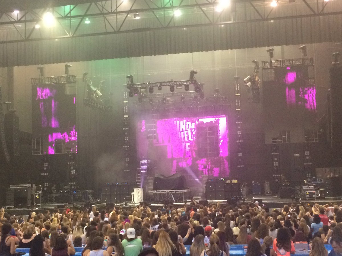 superbloomxash's tweet photo. take me back pls #slflatlanta https://t.co/SxQk1vybZ0