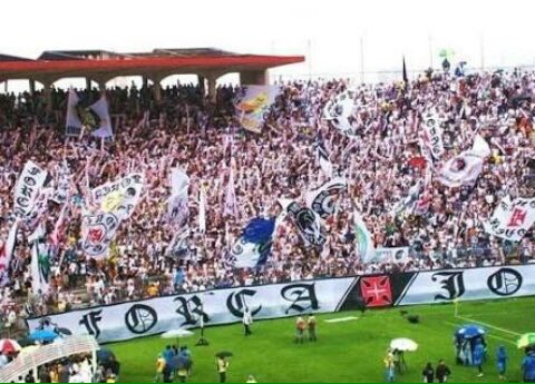 vascopictures's tweet photo. PARABÉNS A MAIOR ORGANIZADA DO MUNDO! 47 anos não são 47 dias! Respeito se conquista!
#VivaFjv
#OTerrorDoRio
#FJV/+/ https://t.co/32LgYbc1vO