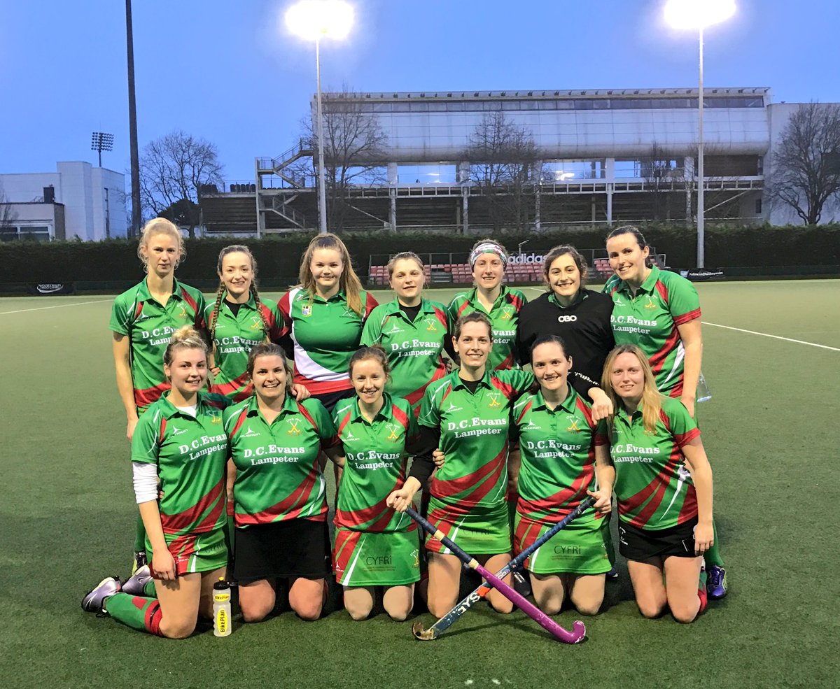 Ymdrech arwrol gan <a href="/HociLlanybydder/">ClwbHociLlanybydder</a> yn rownd cyn-derfynol tlws <a href="/NottsSport/">Notts Sport</a> <a href="/HockeyWales/">Hoci Cymru</a>, ond colli 5-3 yn diwedd yn erbyn <a href="/SwanseaCityHC/">Swansea City HC</a>