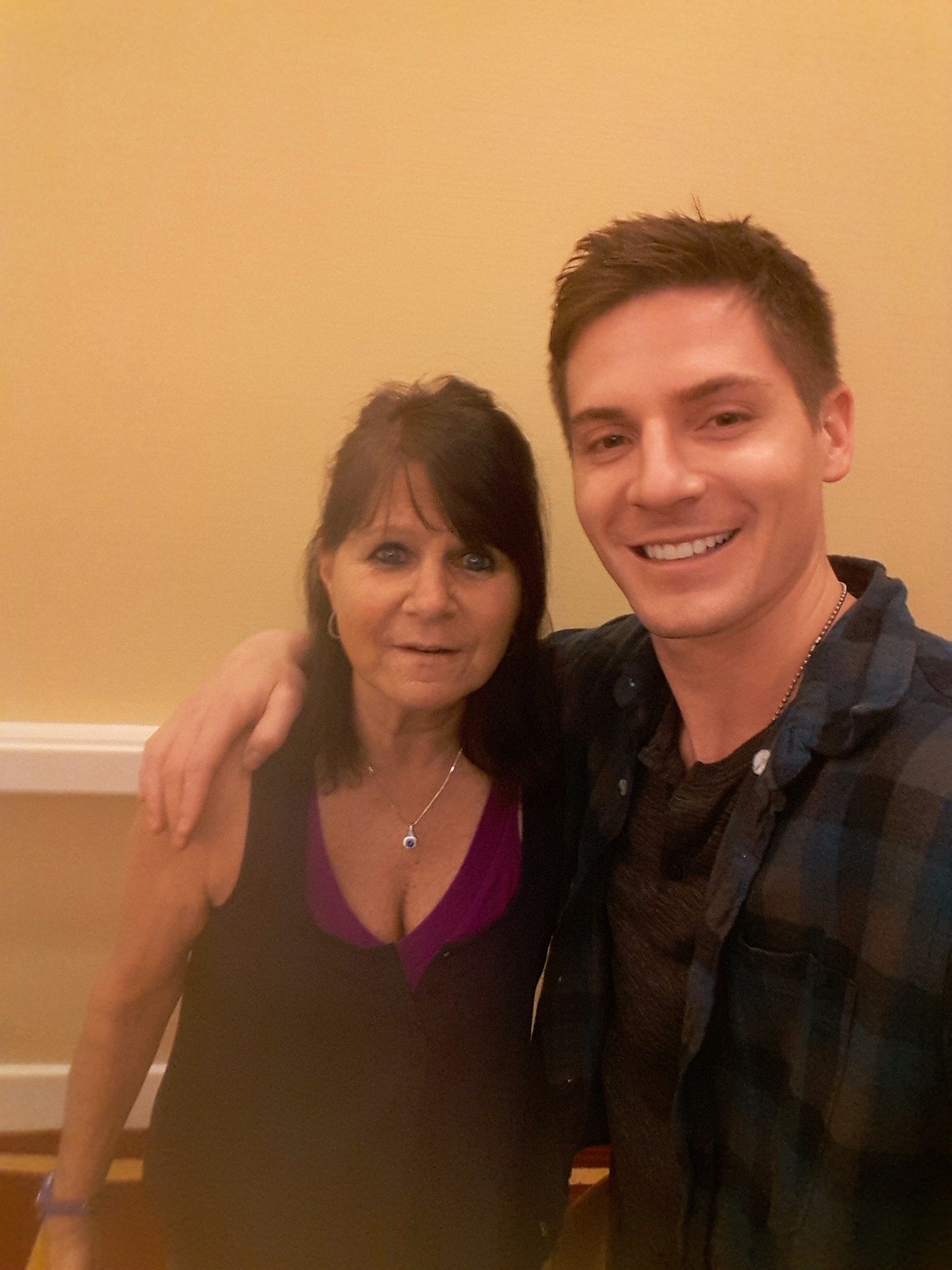 Holly Shanahan on X: "#GHFantasyWeekendOrlando my new bestie with 3 names  ...@robertpalmerwatkins https://t.co/fCq1KBoUOG" / X