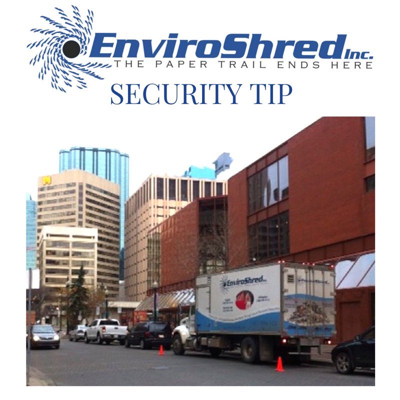 EnviroShredCan's tweet photo. #EnviroShredSecurityTip: We offer Onsite shredding. Others may do a hand sorting process that can expose your confidential documents https://t.co/uJKkqPvttI