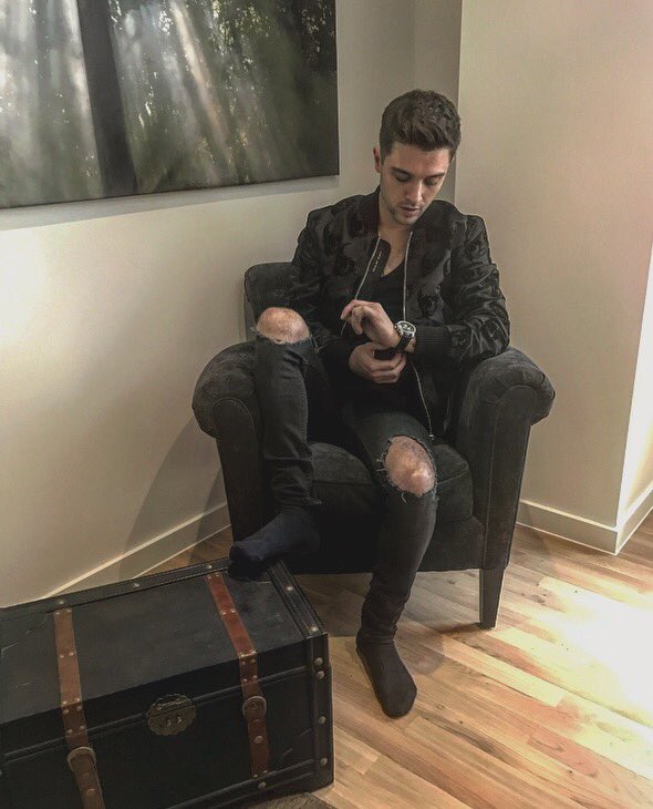 JJHamblett's tweet photo. Had an amazing time on Tour finishing off in London, whilst staying at the amazing @StayMerino ❤️🎤 https://t.co/2yzO04JBkV