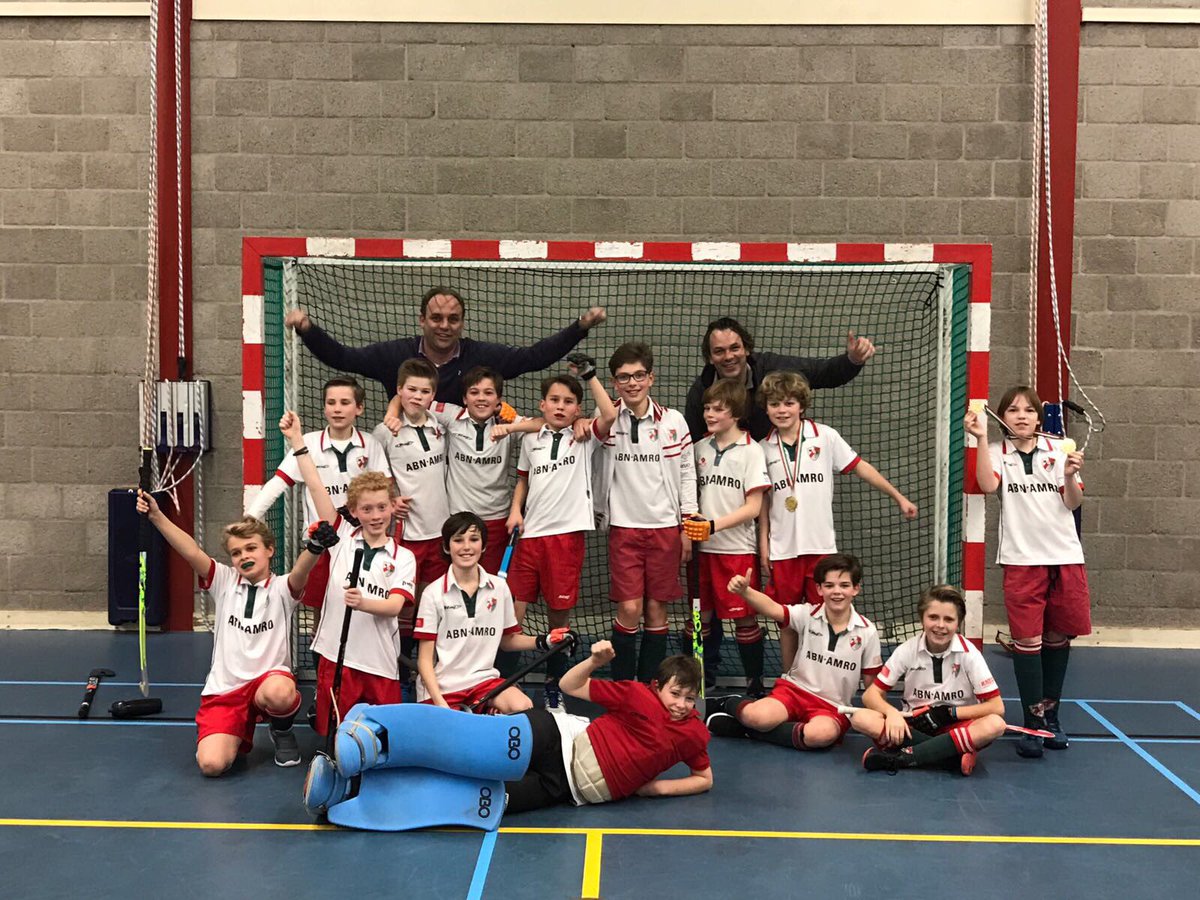 Gefeliciteerd D3 met het kampioenschap in de zaal. Een gelijkspel, verder alles gewonnen.