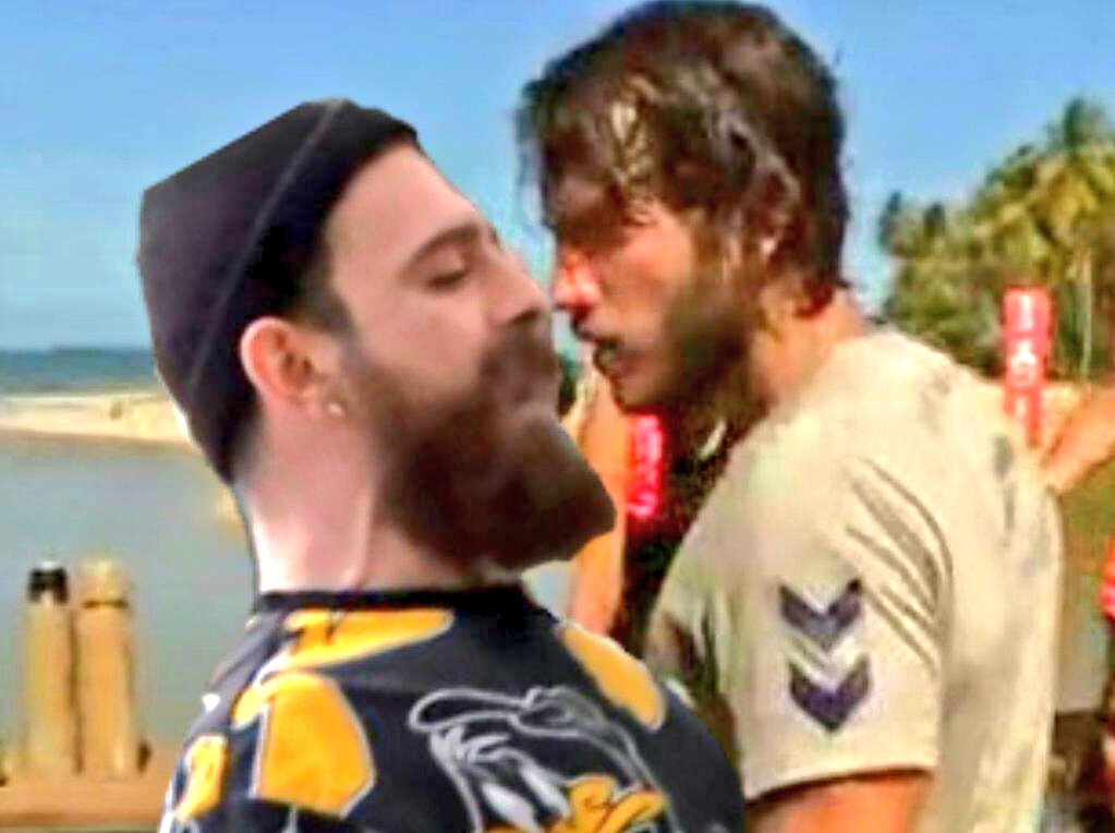 Yeni bir aşk akxoakd OgBul. #survivor
