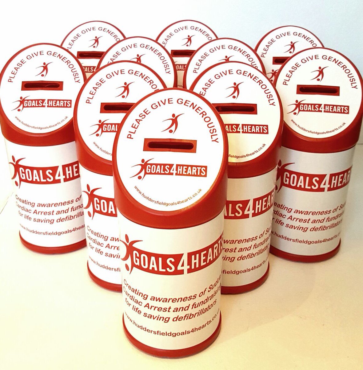 Goals4Hearts's tweet image. If any local Huddersfield companies wish to support our campaign in making Huddersfield a safer place, please get in touch👍
#DefibsSaveLives