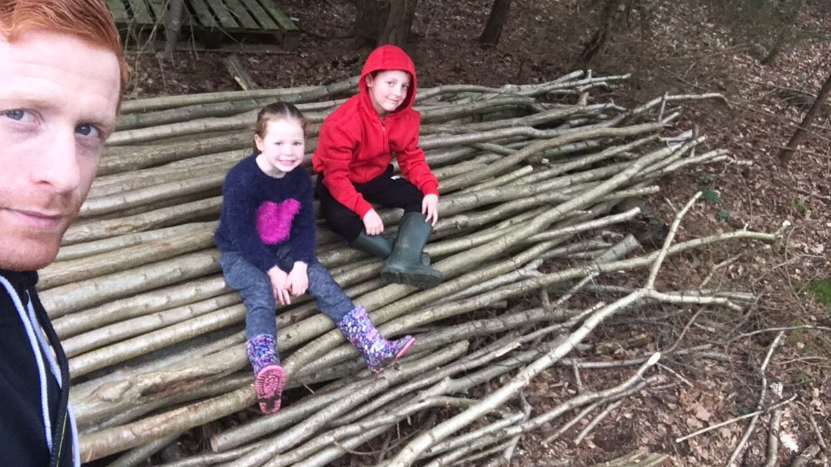 jasper31187's tweet photo. Ace day with the 3 monkeys gettin manky through the woods#muddywalks https://t.co/euREUDe9Zi