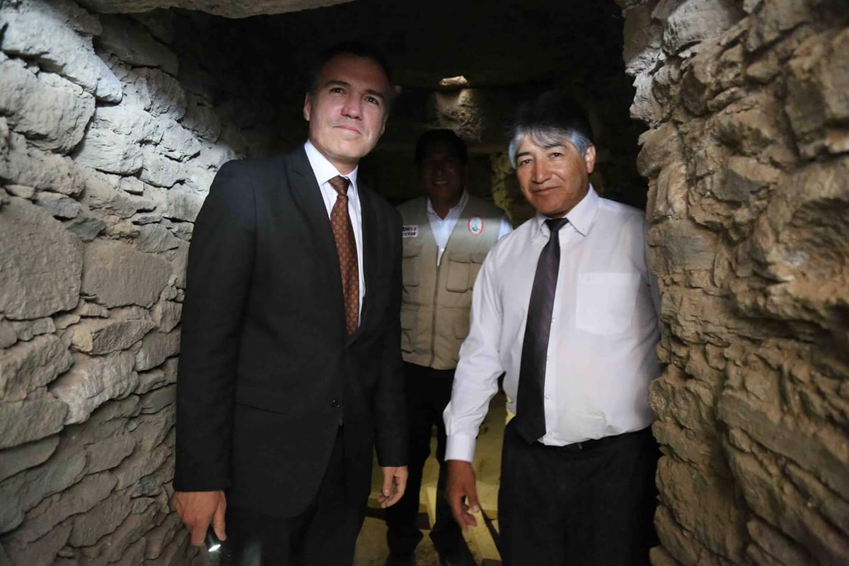 JulioSevillaS's tweet photo. Wari se convertirá en un polo turístico a favor de la región. Junto al @MinCulturaPe trabajaremos por #Ayacucho @diariocorreo @RPPNoticias https://t.co/CZKmEpPdgF