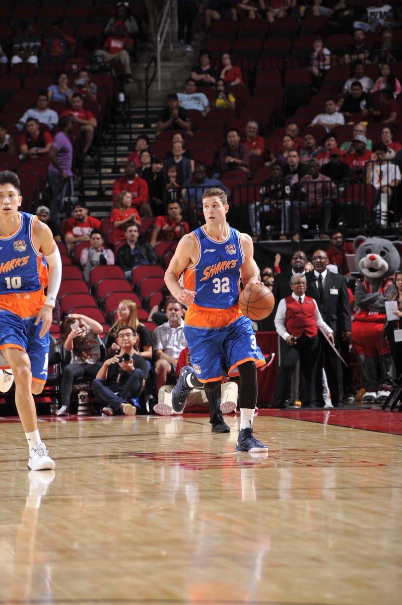 BleacherReport's tweet photo. Jimmer Mania returns!
Jimmer Fredette, the 10th overall pick in the 2011 draft, dropped 73 points in a CBA game https://t.co/cT3kWrbRhU https://t.co/kWThpPNr5p